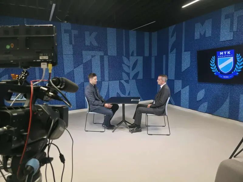 Kétkamerás stúdióinterjú felvétele